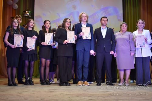 Аксубай районының төп сәхнәсендә иң яхшы укучыларны бүләкләделәр