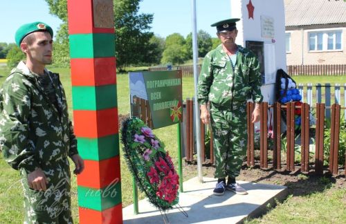 В Тарханке открыли памятник пограничным войскам, 28 мая 2025