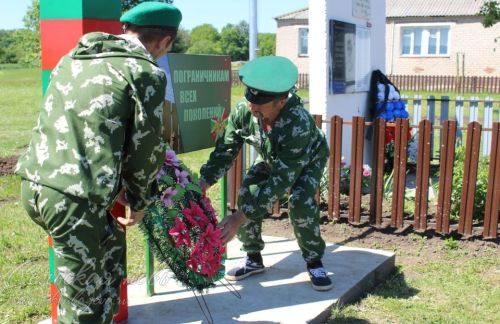 В Тарханке открыли памятник пограничным войскам, 28 мая 2025