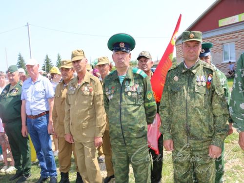 Открытие мемориальных доскок участникам СВО - уроженцам д. Кисы, 12.06.2025 г.