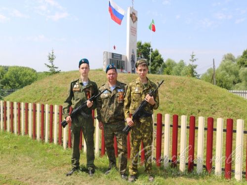 Открытие мемориальных доскок участникам СВО - уроженцам д. Кисы, 12.06.2025 г.