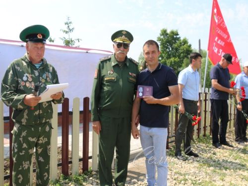 Открытие мемориальных доскок участникам СВО - уроженцам д. Кисы, 12.06.2025 г.