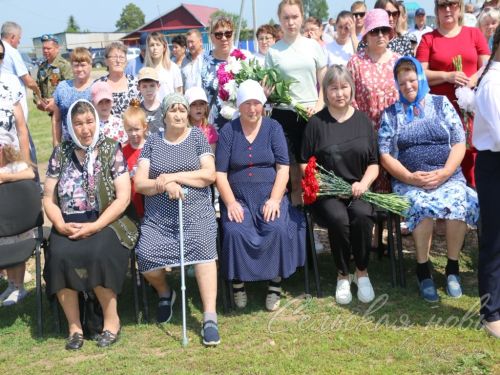 Открытие мемориальных доскок участникам СВО - уроженцам д. Кисы, 12.06.2025 г.