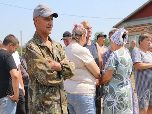 Открытие мемориальных доскок участникам СВО - уроженцам д. Кисы, 12.06.2025 г.