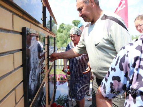 Открытие мемориальных доскок участникам СВО - уроженцам д. Кисы, 12.06.2025 г.