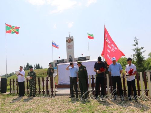 Открытие мемориальных доскок участникам СВО - уроженцам д. Кисы, 12.06.2025 г.