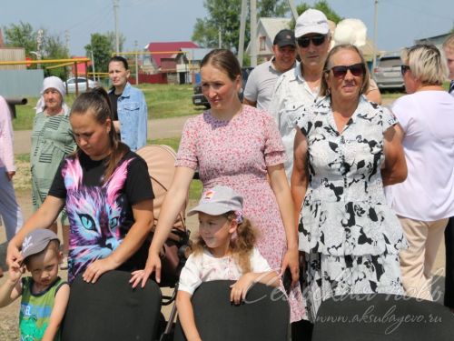 Открытие мемориальных доскок участникам СВО - уроженцам д. Кисы, 12.06.2025 г.