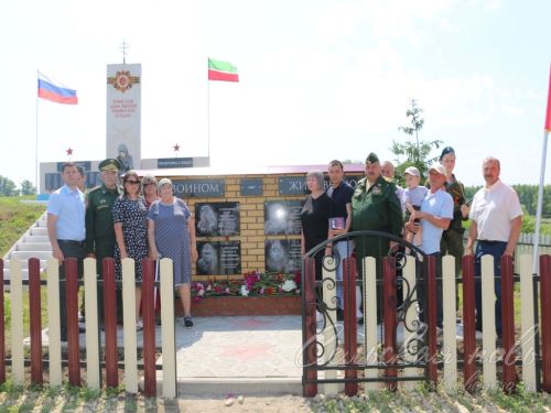 Открытие мемориальных доскок участникам СВО - уроженцам д. Кисы, 12.06.2025 г.