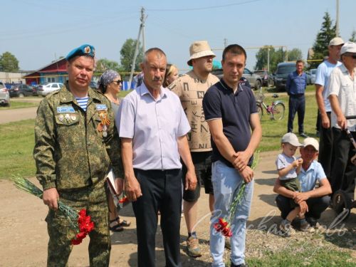 Открытие мемориальных доскок участникам СВО - уроженцам д. Кисы, 12.06.2025 г.