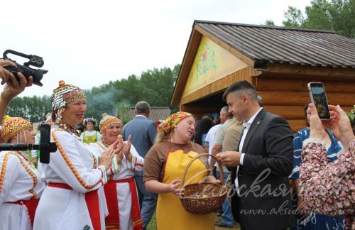 Аксубай районында Троица әйлән-бәйләнен уйнадылар