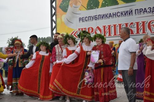 Аксубай районында Троица әйлән-бәйләнен уйнадылар