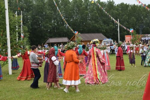 Аксубай районында Троица әйлән-бәйләнен уйнадылар
