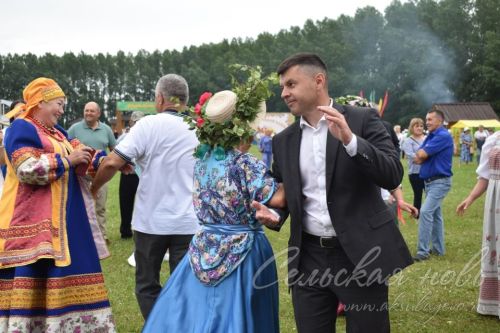 Аксубай районында Троица әйлән-бәйләнен уйнадылар