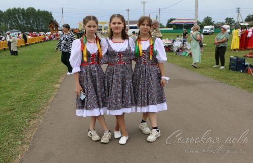 Аксубай районында Троица әйлән-бәйләнен уйнадылар