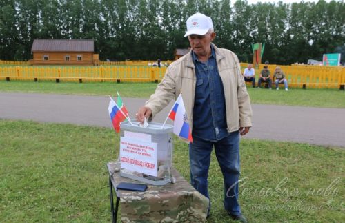 Аксубай районында Троица әйлән-бәйләнен уйнадылар