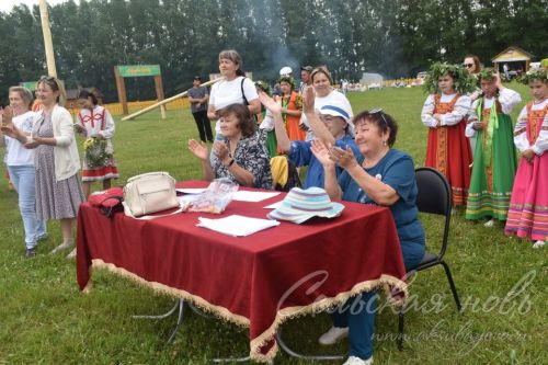 Аксубай районында Троица әйлән-бәйләнен уйнадылар