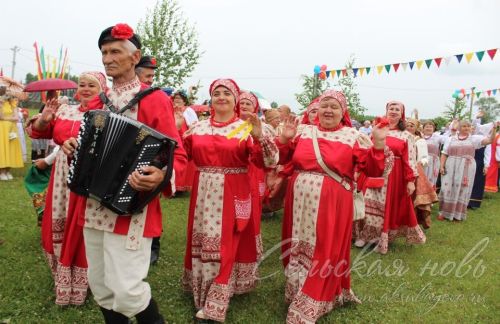 Аксубай районында Троица әйлән-бәйләнен уйнадылар