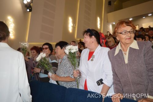 С любовью к профессии: в Аксубаеве поздравили учителей и воспитателей