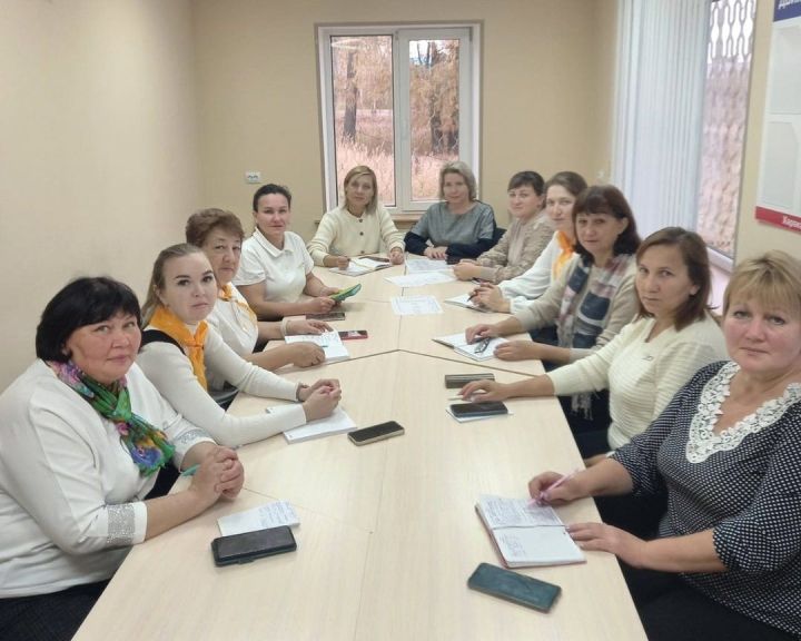 Директорлар советларының очрашу урыны мәктәптән тыш эш үзәге булды