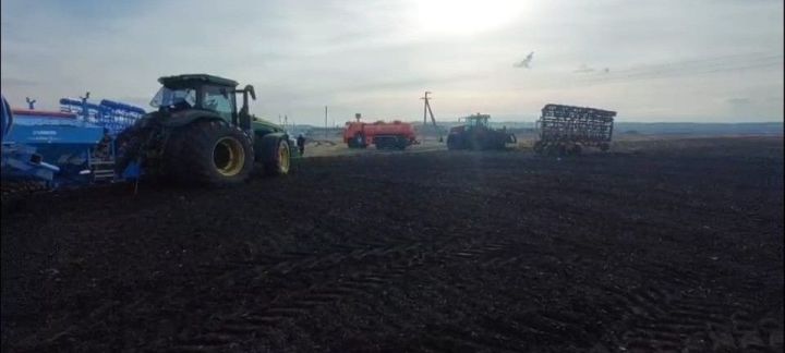 Аграрии Аксубаевского района приступили к севу яровых культур