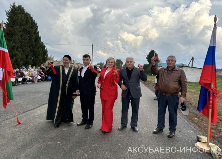 Татар Сөнчәлесендә асфальт юл ачылуны бәйрәм иттеләр