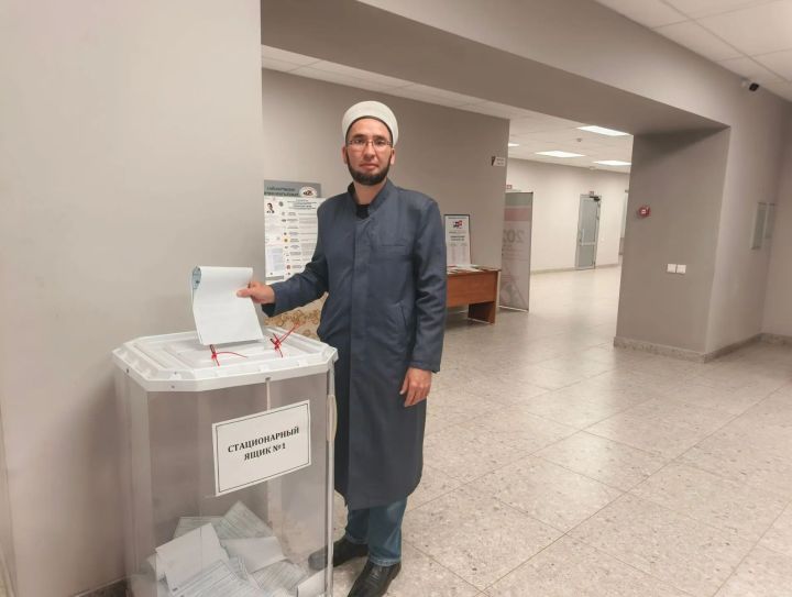 Аксубай районы имам-мөхтәсибе Дәүләт Думасына депутатлар сайлауда катнашты