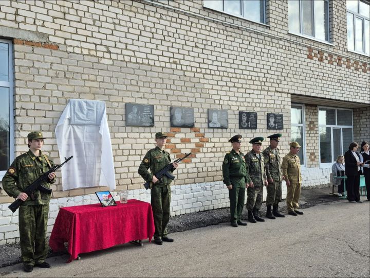 Аксубай районының Савгач авылында якташларының истәлеген мәңгеләштерделәр