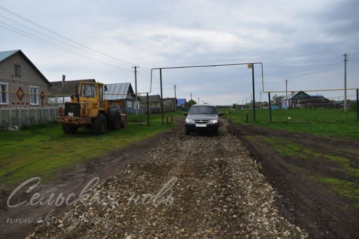 В Саврушском поселении дороги щебенят, пруды – отремонтируют