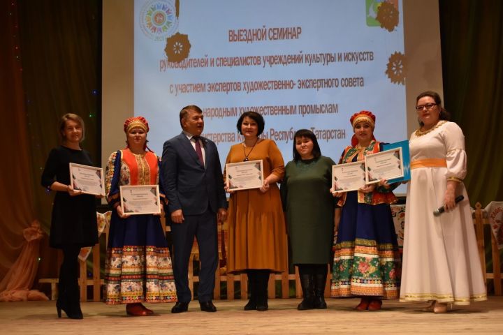 Аксубайда семинар: халык һөнәрчелеген һәм фольклорны ничек үстерергә