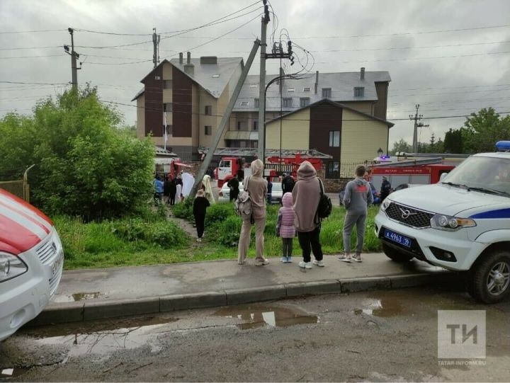 Казанның «Регина» кунакханәсендәге саунада янгын чыгу сәбәпле кешеләрне эвакуацияләгәннәр