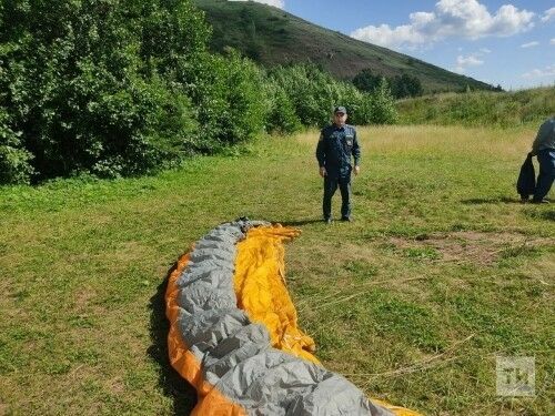 Азнакай районында ир-ат парапланнан егылып, умыртка баганасын сындырган