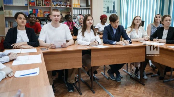 В Татарстане дали старт парламентским урокам