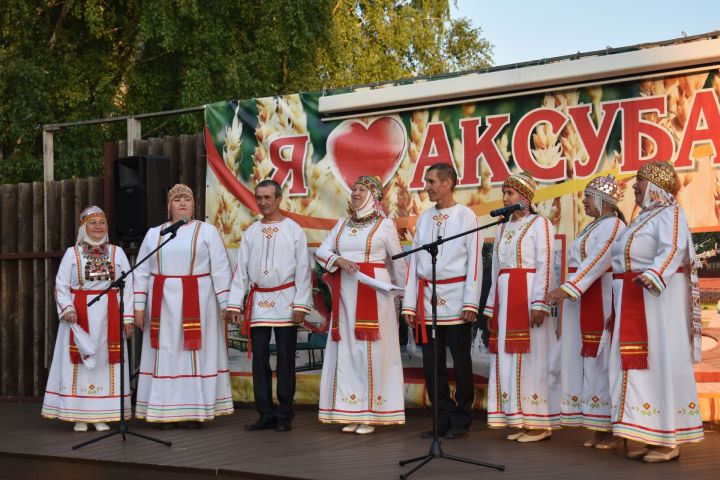 «Пилеш»: рябиновые гроздья на сельской сцене