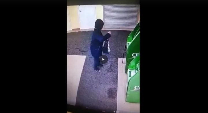 Полицейские задержали жительницу Татарстана, которая подожгла банкоматы «Сбербанка»