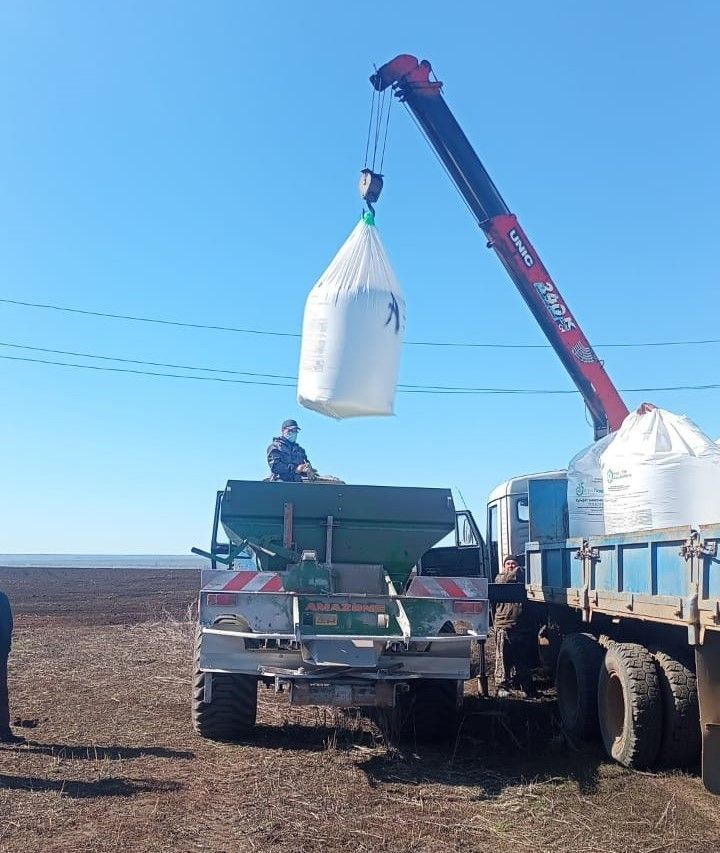 Аксубай игенчеләре уҗымнарны һәм күпьеллык үләннәрне тукландыруны тәмамладылар
