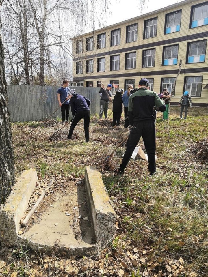 Аксубай районы мәктәпләрендә чисталык көннәре дәвам итә