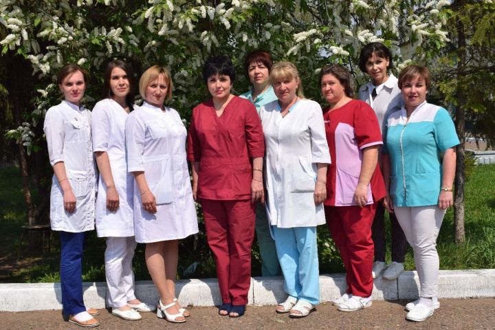 Медсестры и медбратья ЦРБ отмечают профессиональный праздник
