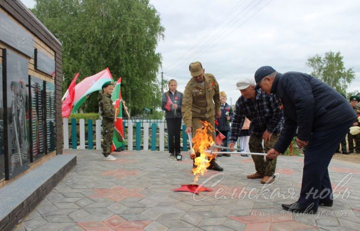 Җиңүнең 78 еллыгы уңаеннан Аксубай районында һәлак булган якташларга обелиск ачылды
