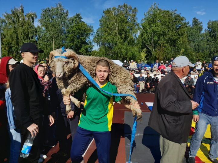 Аксубай егете Чистай Сабан туенда төп призга ия булды