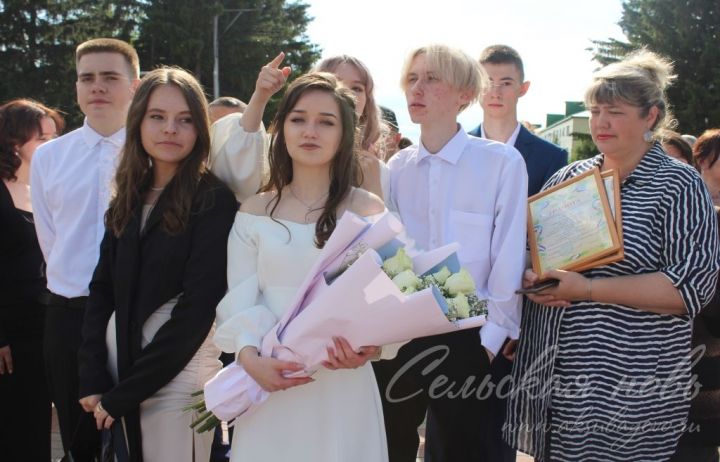 В Аксубаеве прошел выпускной вечер – самый долгожданный для каждого школьника день
