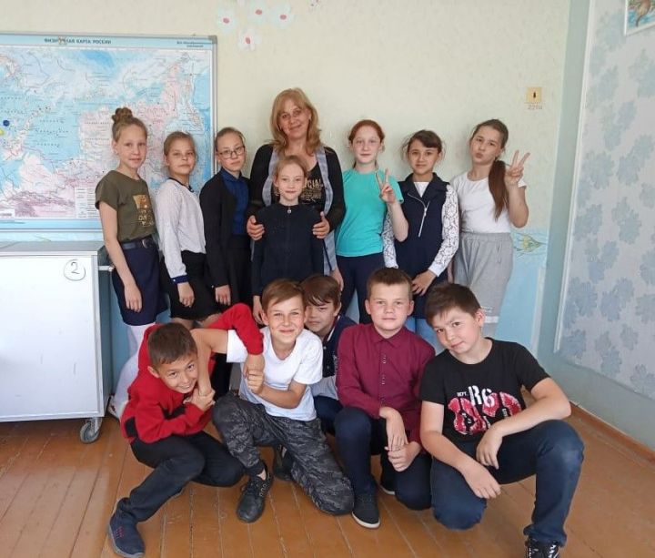 Аксубай районының 11 укытучысы һәм тәрбиячесе «Гадәти булмаганнарны үстерәбез!» дигән бәйгедә катнашты