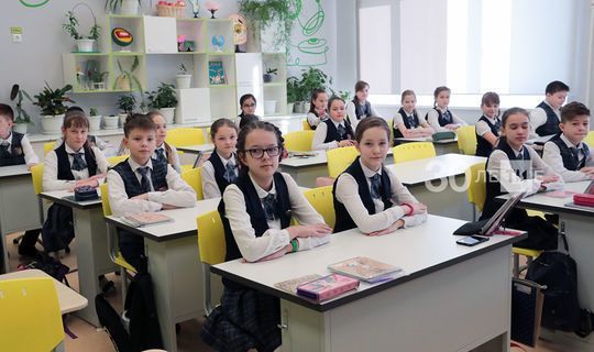 Республиканың методист-психологлары август киңәшмәләре кысаларында Әлмәт мәктәбендә очраштылар