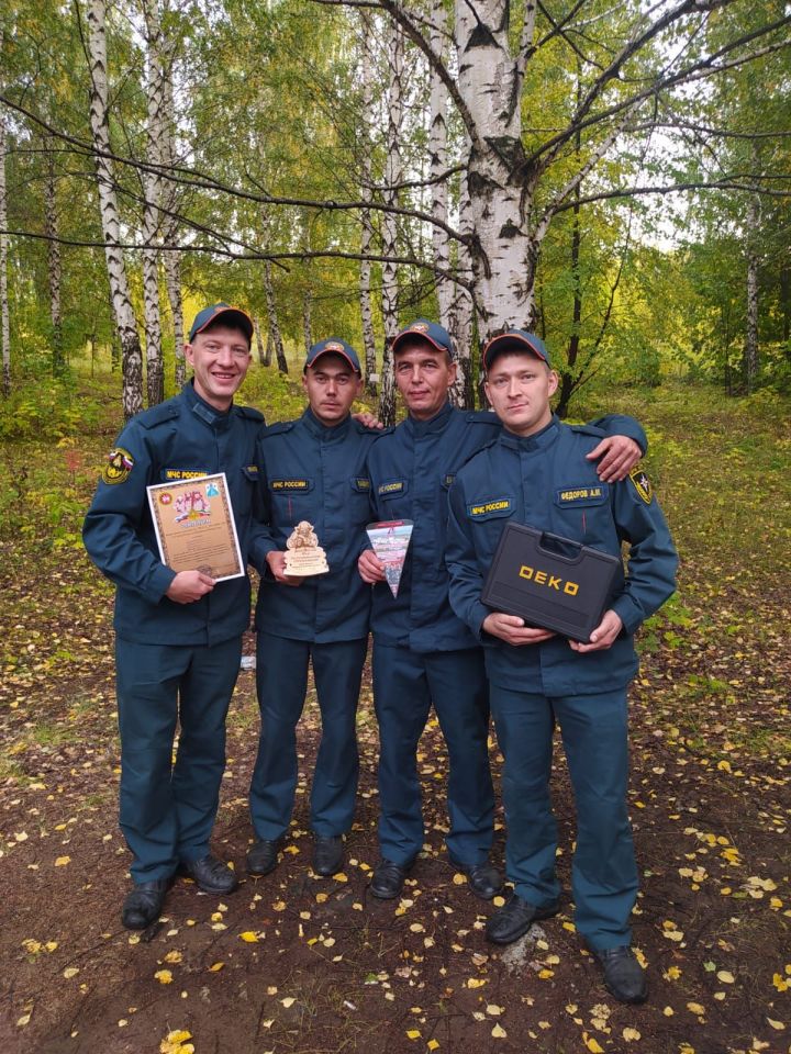 Аксубаевские спасатели стали бронзовыми призерами Республиканских соревнований среди звеньев газодымозащитной службы
