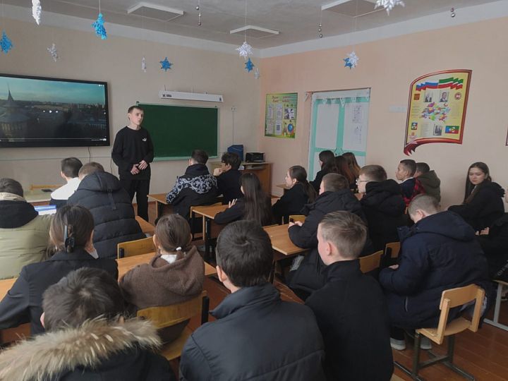 Третья четверть в сельской школе началась с патриотического воспитания