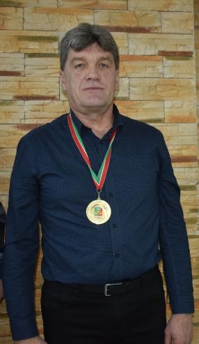 Для аксубаевского механизатора любимое дело - убирать хлеб