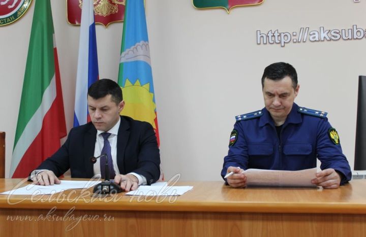 В массовые новогодние праздники в Аксубаевском районе службы перейдут в режим повышенной готовности