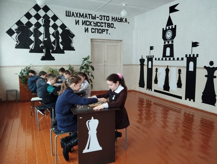 В Старосаврушской основной школе прошел турнир по шашкам