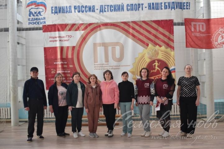 Бер, ике, өч, бездә гайрәт, бездә көч!