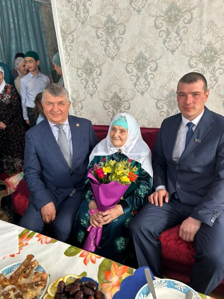 Авыл хезмәтчәне һәр эшкә иҗади якын килгән
