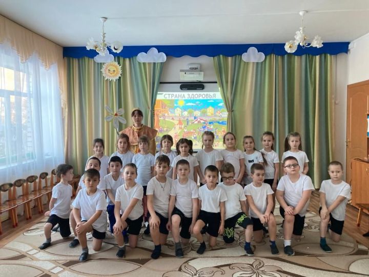 “Буратино” Аксубай балалар бакчасы сабыйлары Бөтенроссия “Беренчеләр хәрәкәте” сафларына керделәр
